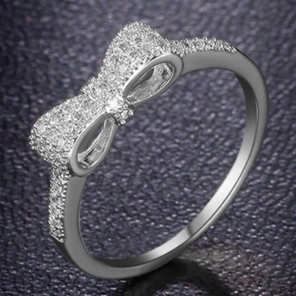 VIDEO LISTING Dainty Bow Ring - Picture 13 of 17